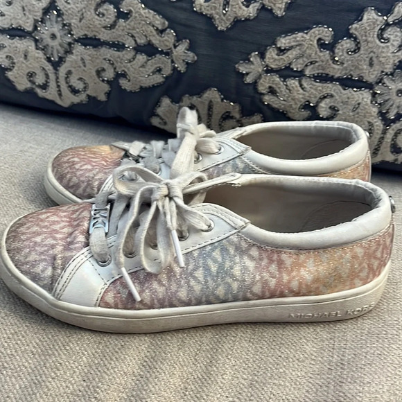 Michael Kors Size 3 Kids Jem Miracle Rainbow Sparkle Low Sneakers - Picture 6 of 8